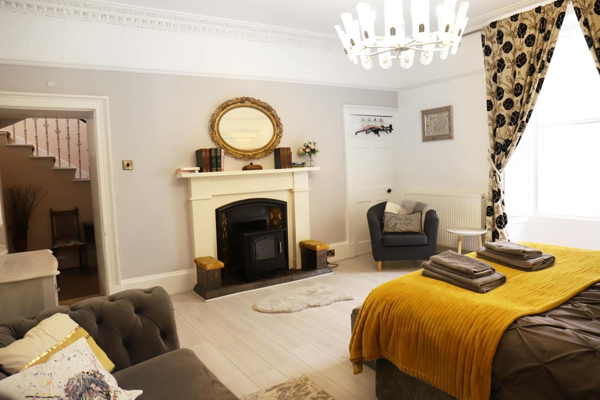 Auchtermuchty Cameron House - Spacious B Listed Building, Near Falkland, Central East Scotland מראה חיצוני תמונה